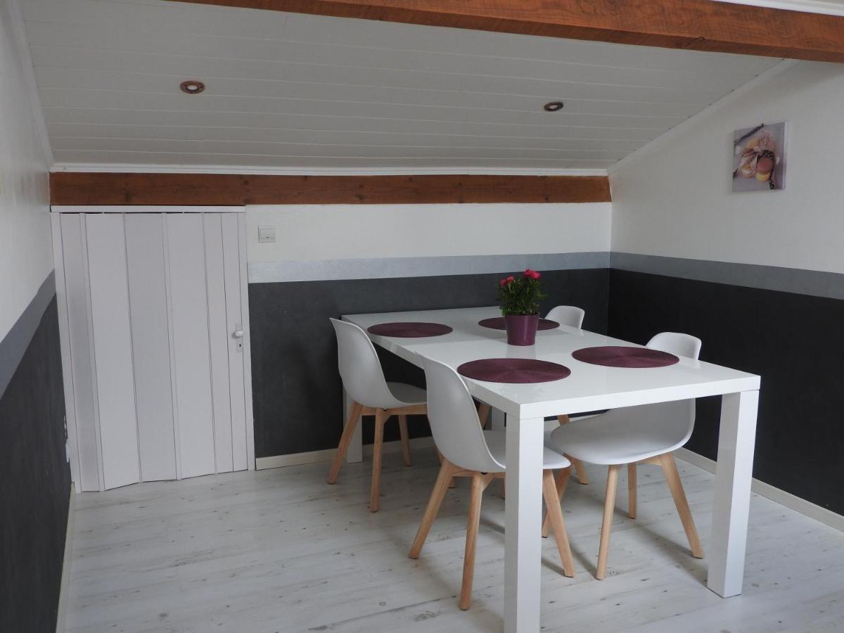 Appartement Mansarde Et Climatise 50 M2 Pompignan  Exteriör bild