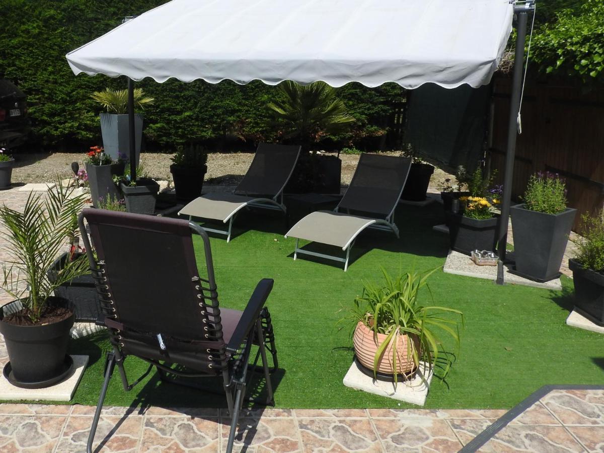 Appartement Mansarde Et Climatise 50 M2 Pompignan  Exteriör bild