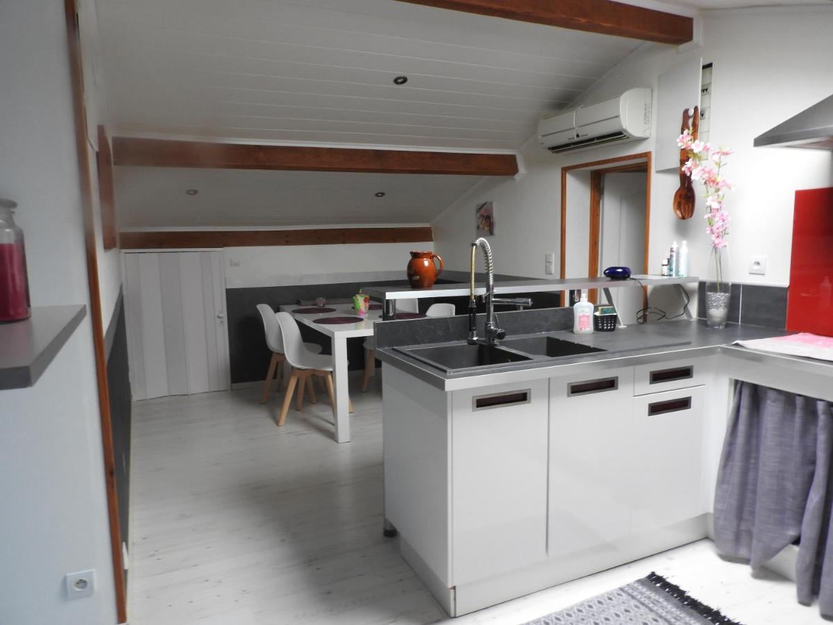 Appartement Mansarde Et Climatise 50 M2 Pompignan  Exteriör bild