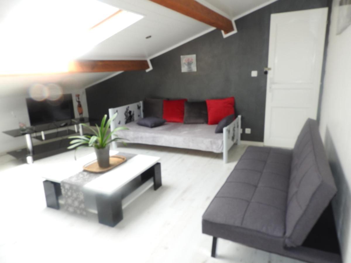 Appartement Mansarde Et Climatise 50 M2 Pompignan  Exteriör bild