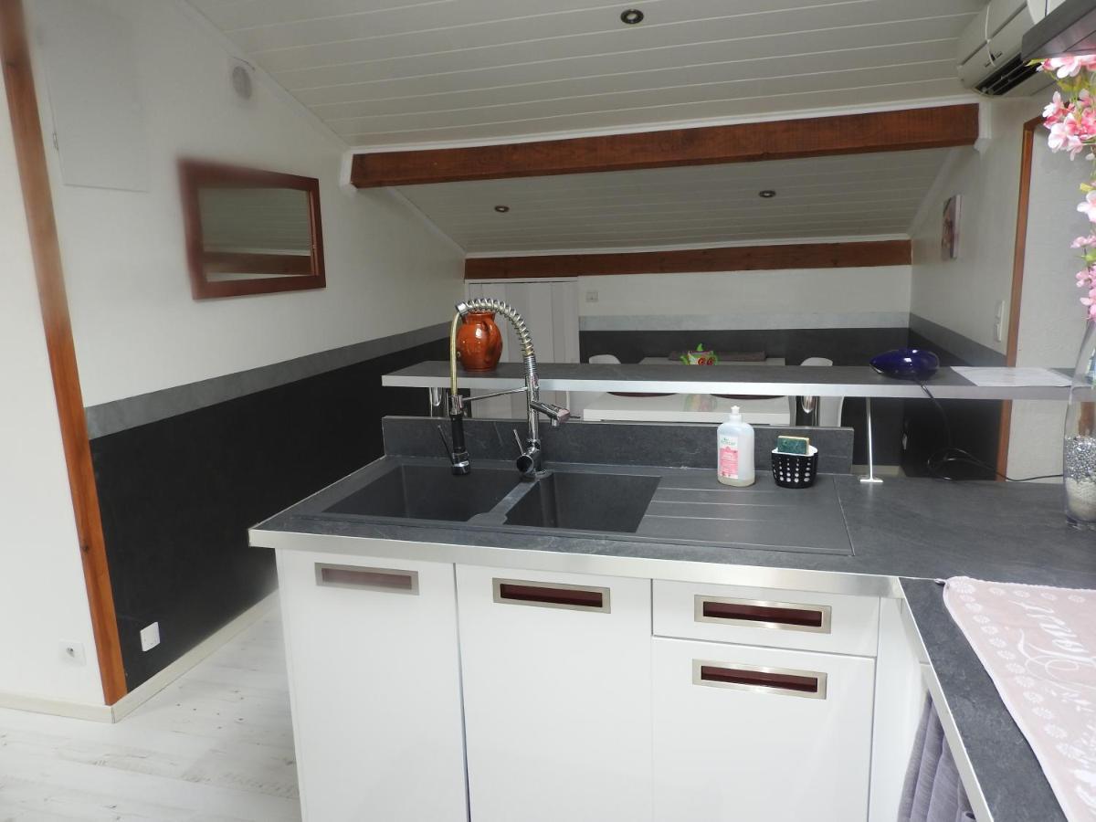 Appartement Mansarde Et Climatise 50 M2 Pompignan  Exteriör bild