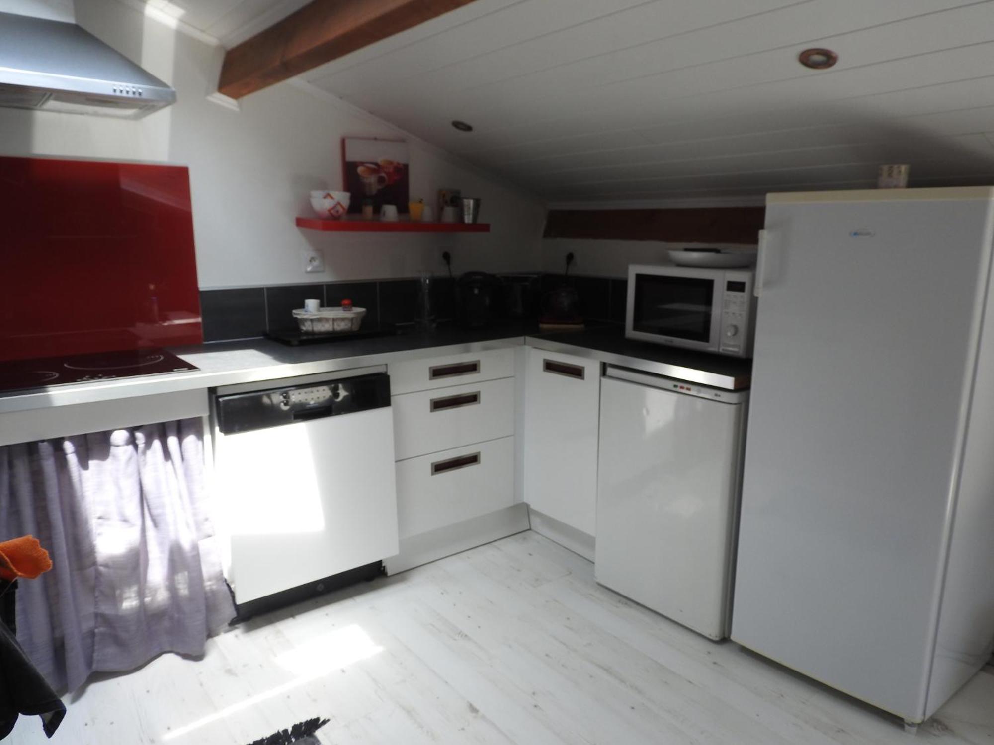 Appartement Mansarde Et Climatise 50 M2 Pompignan  Exteriör bild