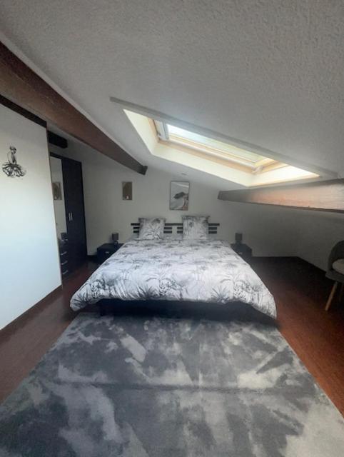 Appartement Mansarde Et Climatise 50 M2 Pompignan  Exteriör bild